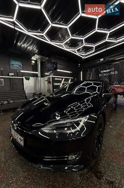 Ліфтбек Tesla Model S 2018 в Києві
