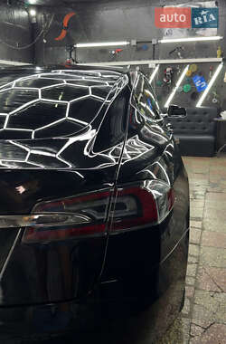 Лифтбек Tesla Model S 2018 в 