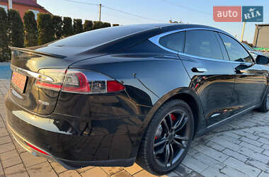 Лифтбек Tesla Model S 2014 в 