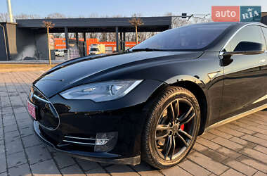 Лифтбек Tesla Model S 2014 в 