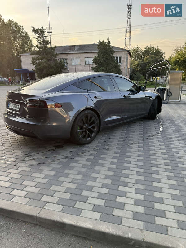 Лифтбек Tesla Model S 2021 в Пирятине
