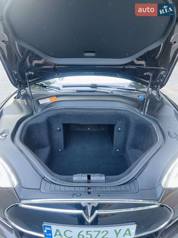 Ліфтбек Tesla Model S 2013 в Луцьку фото 21 Ліфтбек Tesla Model S 2013 в Луцьку
