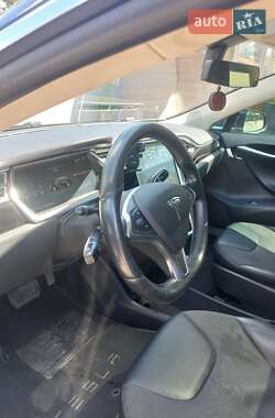 Лифтбек Tesla Model S 2014 в 