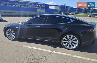 Лифтбек Tesla Model S 2013 в 