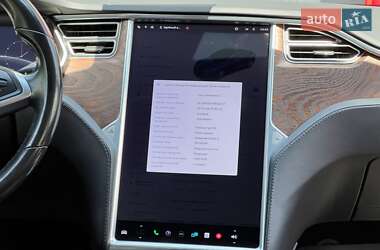 Лифтбек Tesla Model S 2017 в 