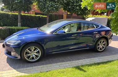 Лифтбек Tesla Model S 2020 в Виннице