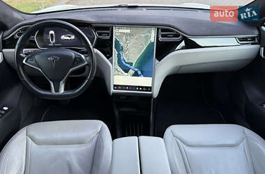 Лифтбек Tesla Model S 2015 в 