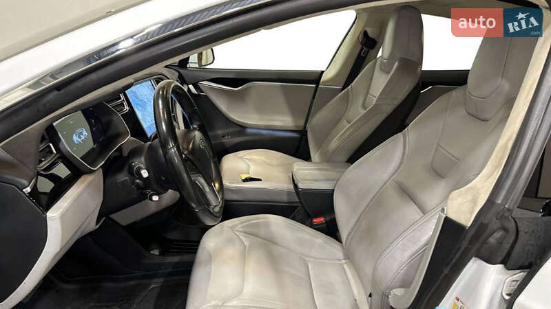 Ліфтбек Tesla Model S 2015 в Одесі