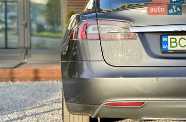 Ліфтбек Tesla Model S 2015 в 