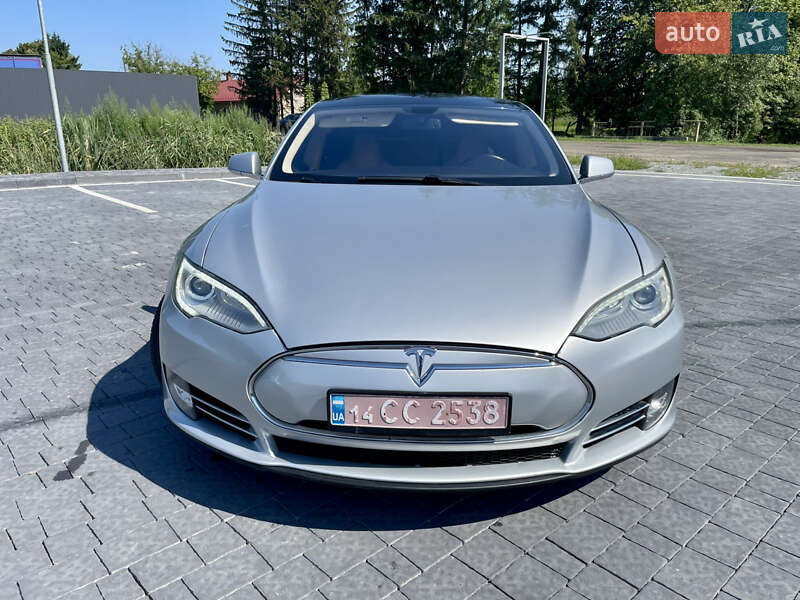 Лифтбек Tesla Model S 2013 в Самборе