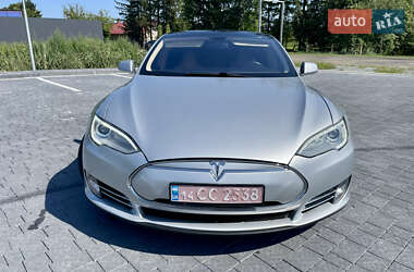 Ліфтбек Tesla Model S 2013 в 