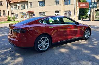 Лифтбек Tesla Model S 2014 в 