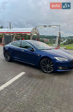 Лифтбек Tesla Model S 2017 в 