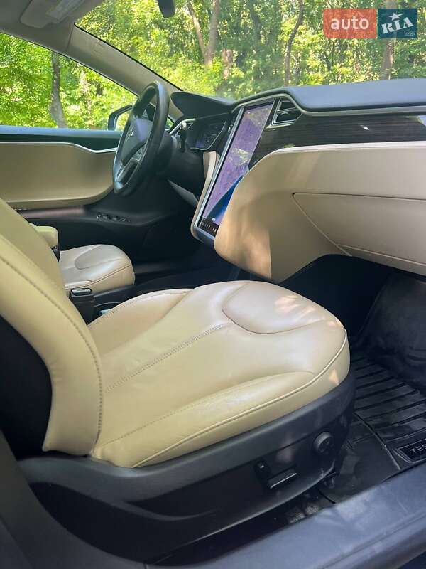 Лифтбек Tesla Model S 2014 в Одессе