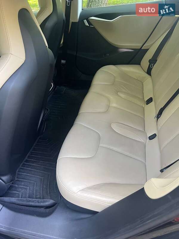 Лифтбек Tesla Model S 2014 в Одессе