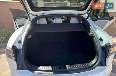 Лифтбек Tesla Model S 2016 в 