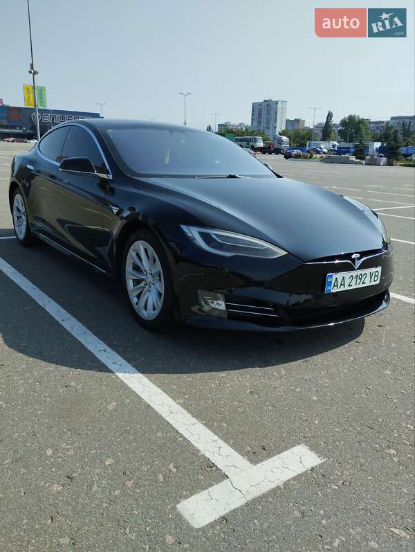 Tesla Model S 2017