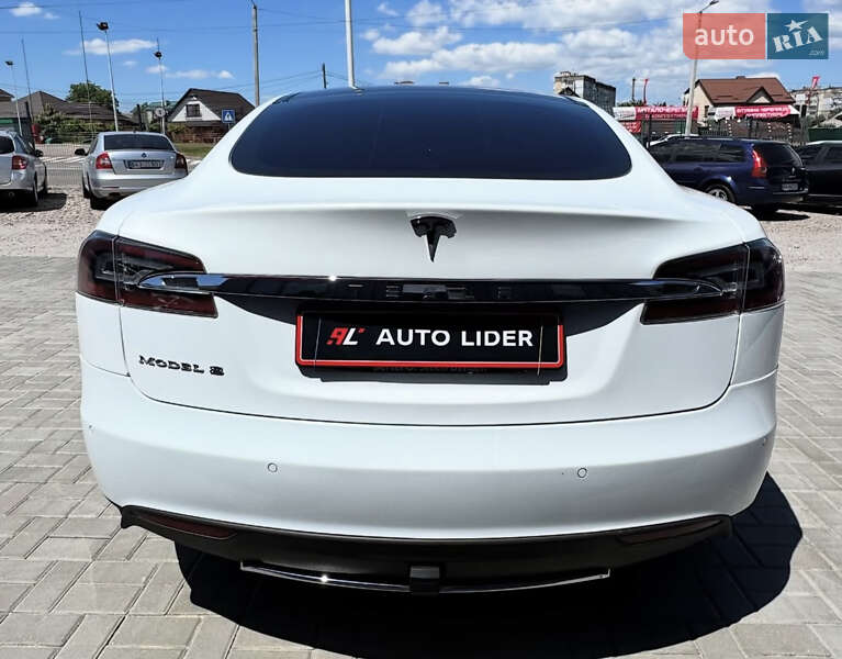 Лифтбек Tesla Model S 2014 в Кропивницком