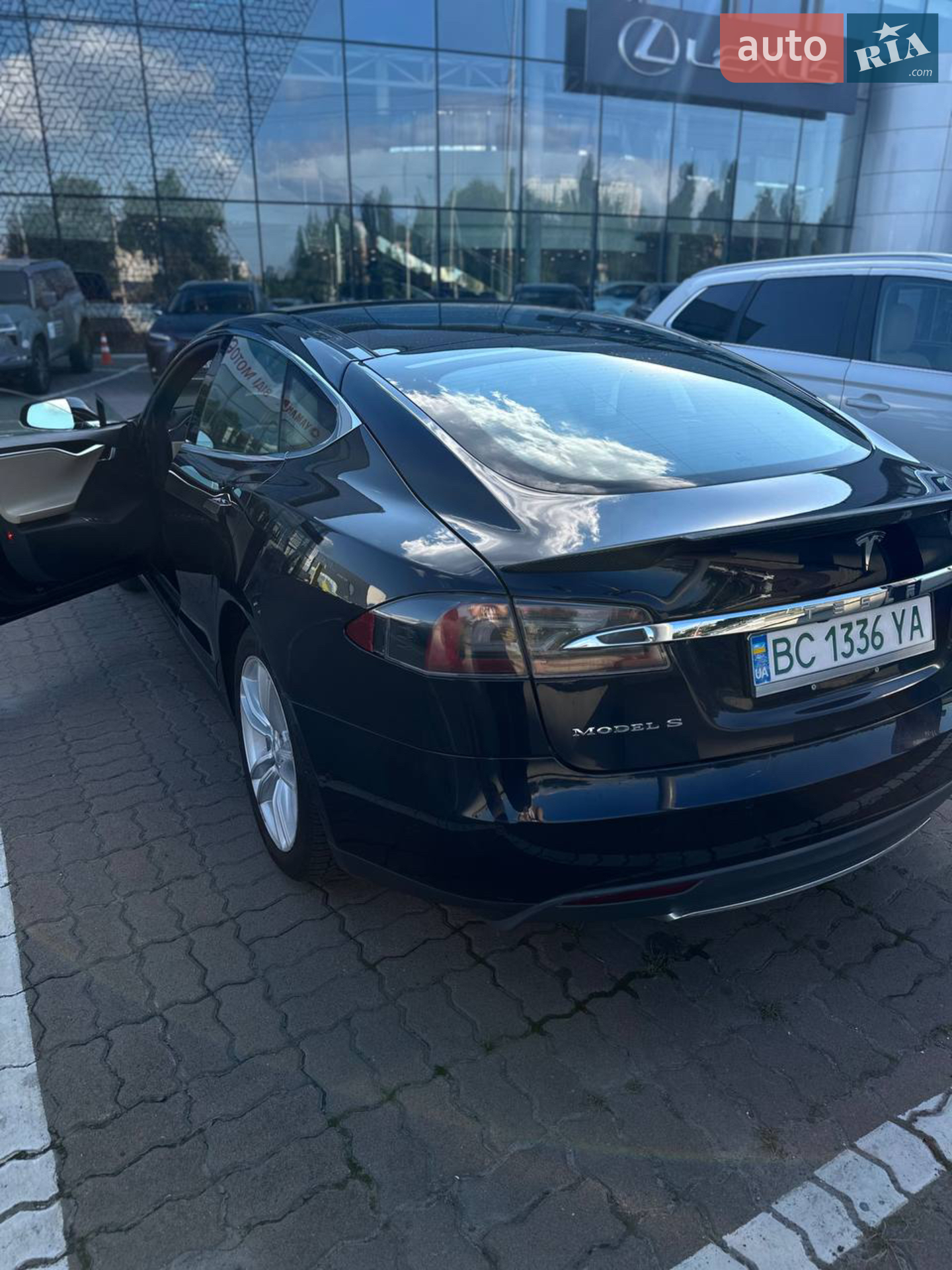 2015 Tesla Model S - мініатюра 10