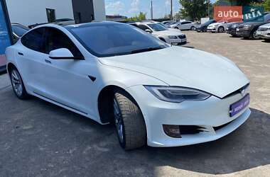 Лифтбек Tesla Model S 2018 в 