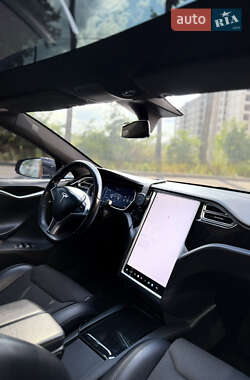 Лифтбек Tesla Model S 2017 в 