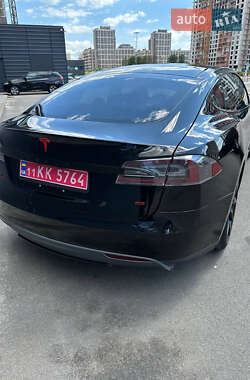 Лифтбек Tesla Model S 2014 в 