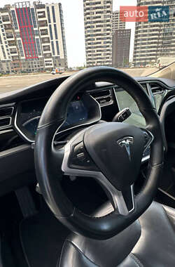 Лифтбек Tesla Model S 2014 в 