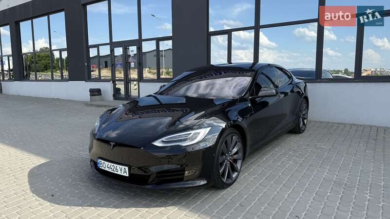 Лифтбек Tesla Model S 2019 в Тернополе