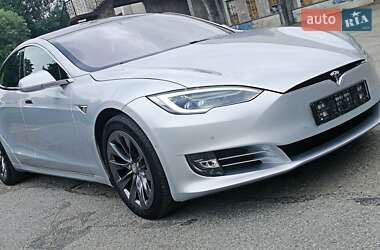 Ліфтбек Tesla Model S 2018 в 
