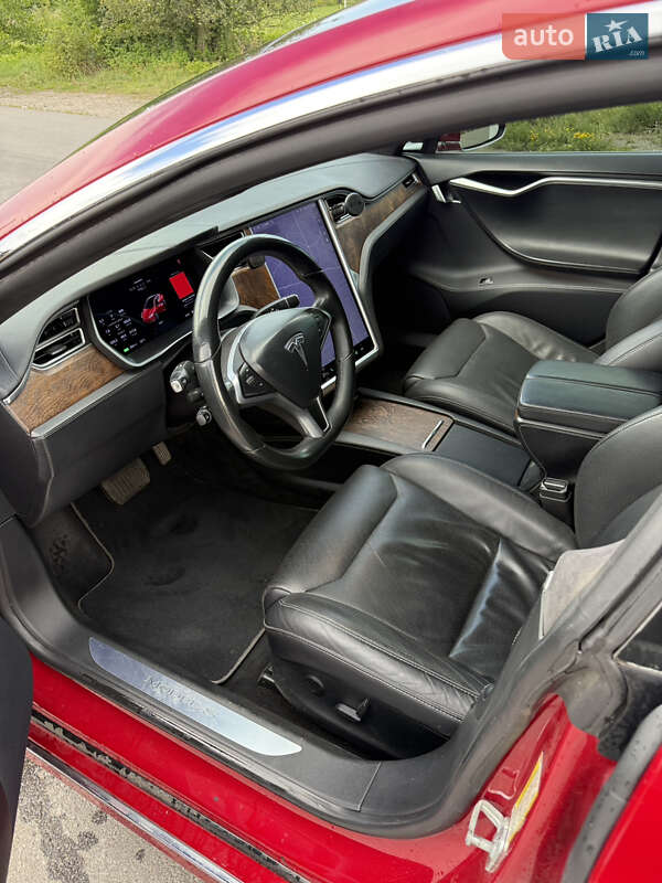 Лифтбек Tesla Model S 2018 в Ивано-Франковске