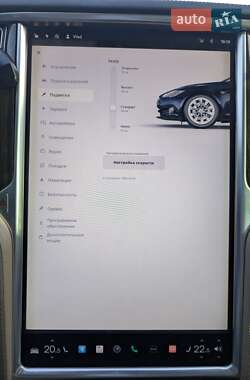 Лифтбек Tesla Model S 2013 в 