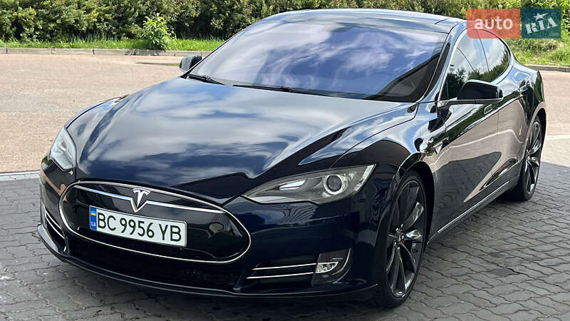 Лифтбек Tesla Model S 2014 в Дрогобыче