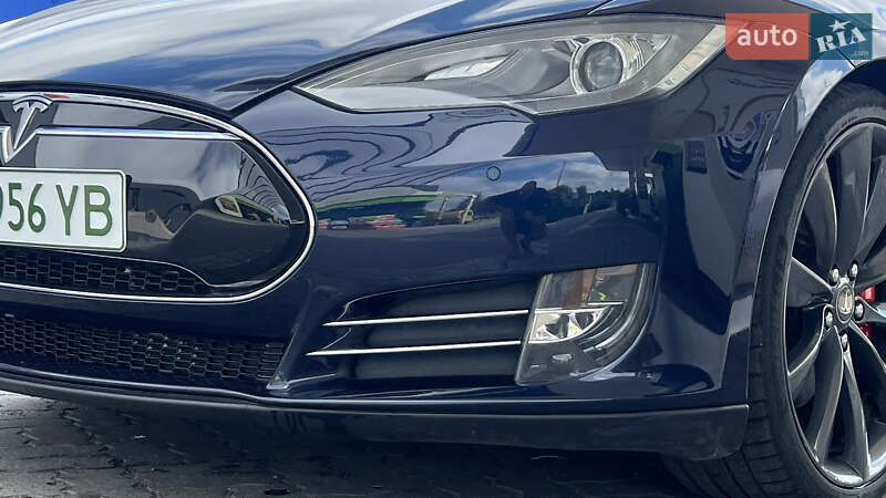 Лифтбек Tesla Model S 2014 в Дрогобыче