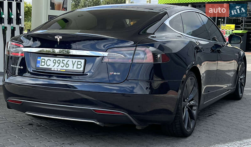 Лифтбек Tesla Model S 2014 в Дрогобыче