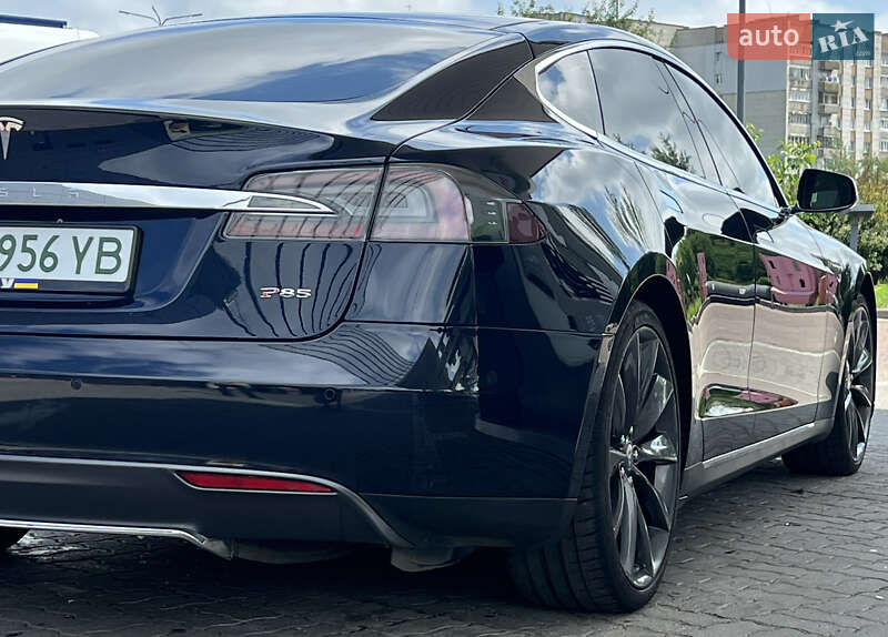Лифтбек Tesla Model S 2014 в Дрогобыче