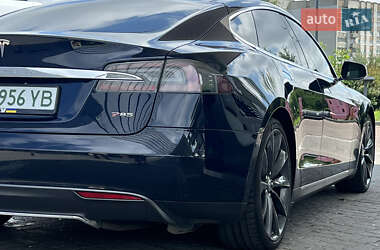 Лифтбек Tesla Model S 2014 в 
