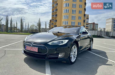 Лифтбек Tesla Model S 2014 в Каменец-Подольском