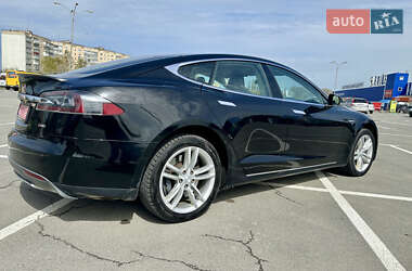 Лифтбек Tesla Model S 2014 в 