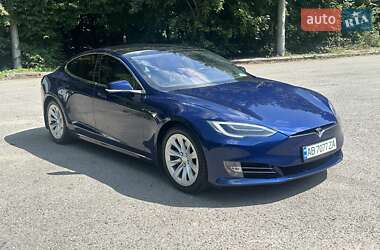Ліфтбек Tesla Model S 2017 в Вінниці