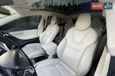 Лифтбек Tesla Model S 2016 в 