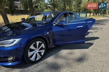 Лифтбек Tesla Model S 2020 в 