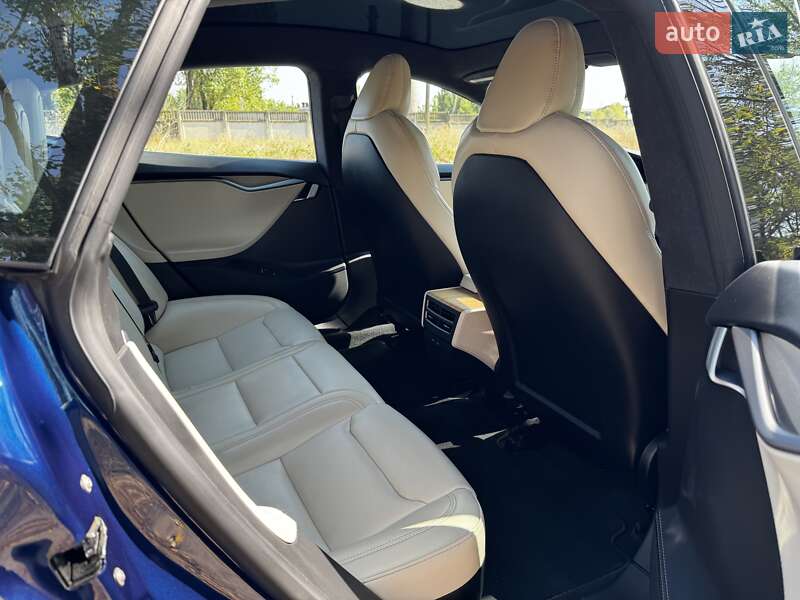 Лифтбек Tesla Model S 2020 в Белгороде-Днестровском