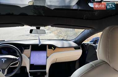 Лифтбек Tesla Model S 2020 в 