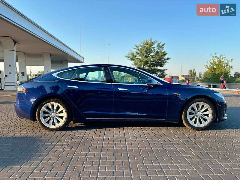 Лифтбек Tesla Model S 2019 в Одессе