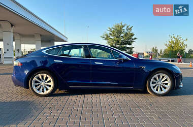 Лифтбек Tesla Model S 2019 в 