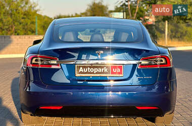 Лифтбек Tesla Model S 2019 в 