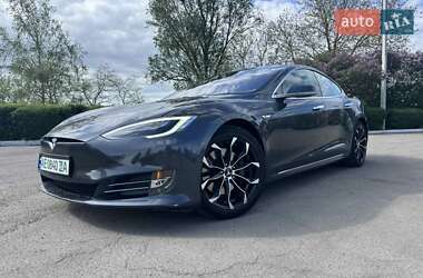 Ліфтбек Tesla Model S 2016 в Кам'янському
