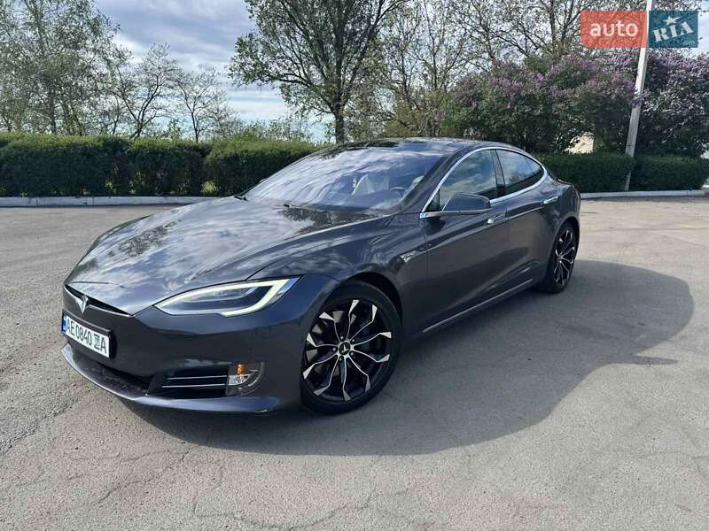 Ліфтбек Tesla Model S 2016 в Кам'янському фото 7 Ліфтбек Tesla Model S 2016 в Кам'янському