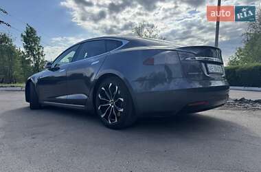 Лифтбек Tesla Model S 2016 в Каменском