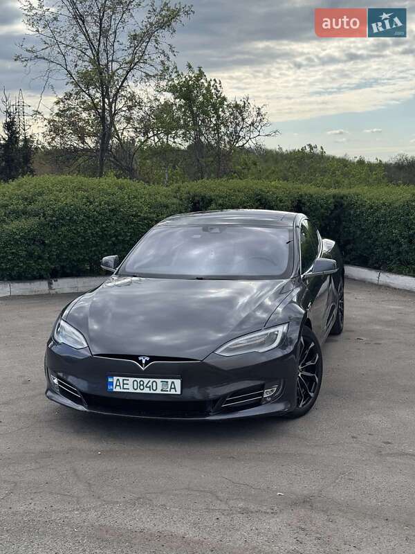 Ліфтбек Tesla Model S 2016 в Кам'янському фото 21 Ліфтбек Tesla Model S 2016 в Кам'янському